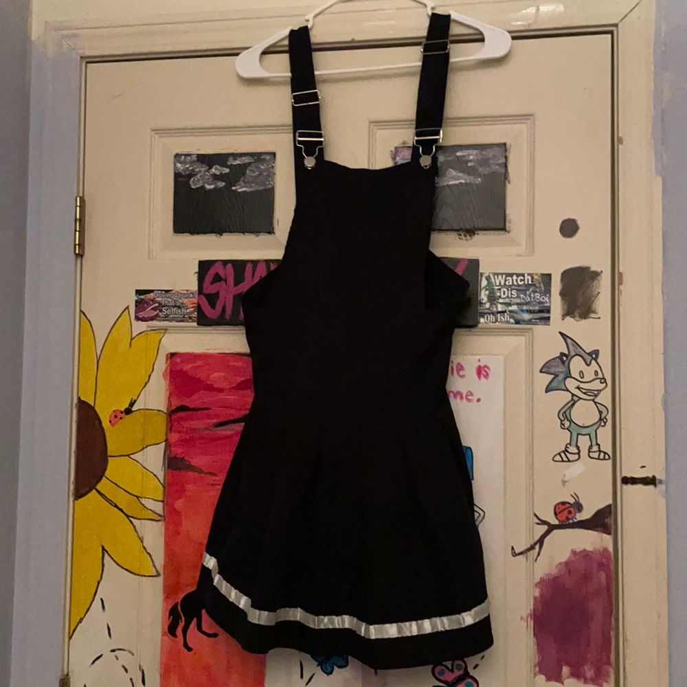 Dresses black